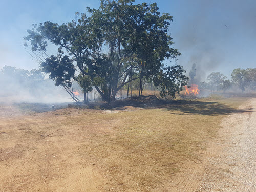 Bush fire just outside Pine Creek