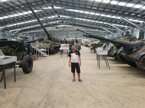 Leary in Aus Armour and Artillery museum