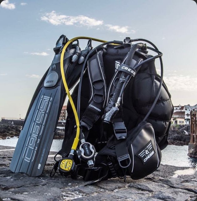 Cressi Scuba Set START PRO: BCD & regulator – Diving Specials Shop